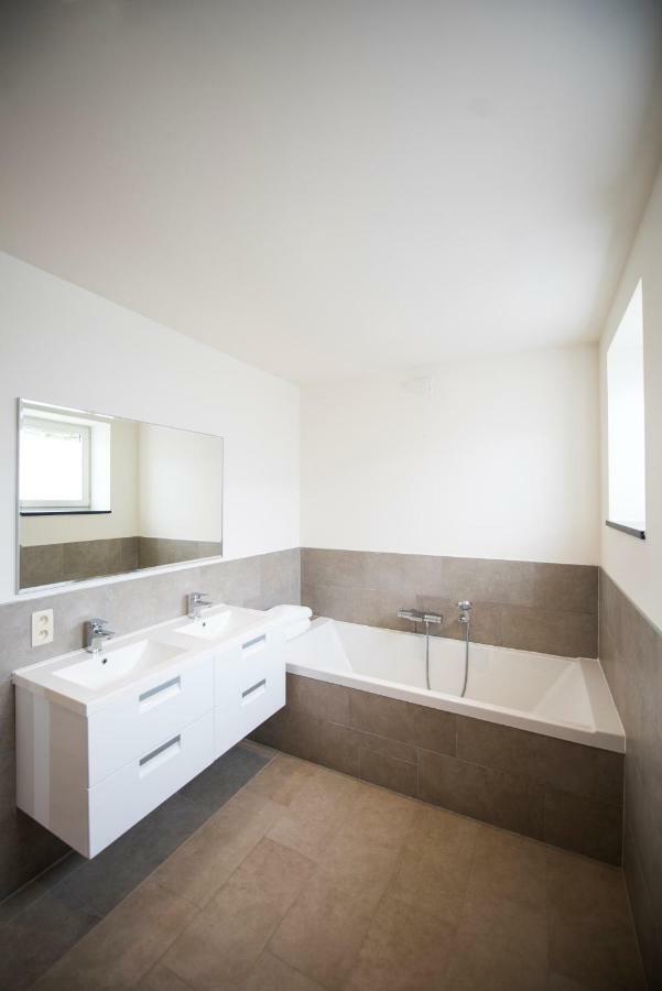 De Blauwe Hoeve Zwijndrecht ภายนอก รูปภาพ